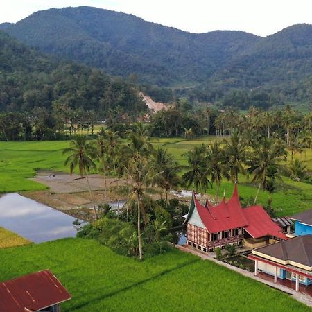 Rumah Gadang Tokama, Simarasok Baso 외부 사진