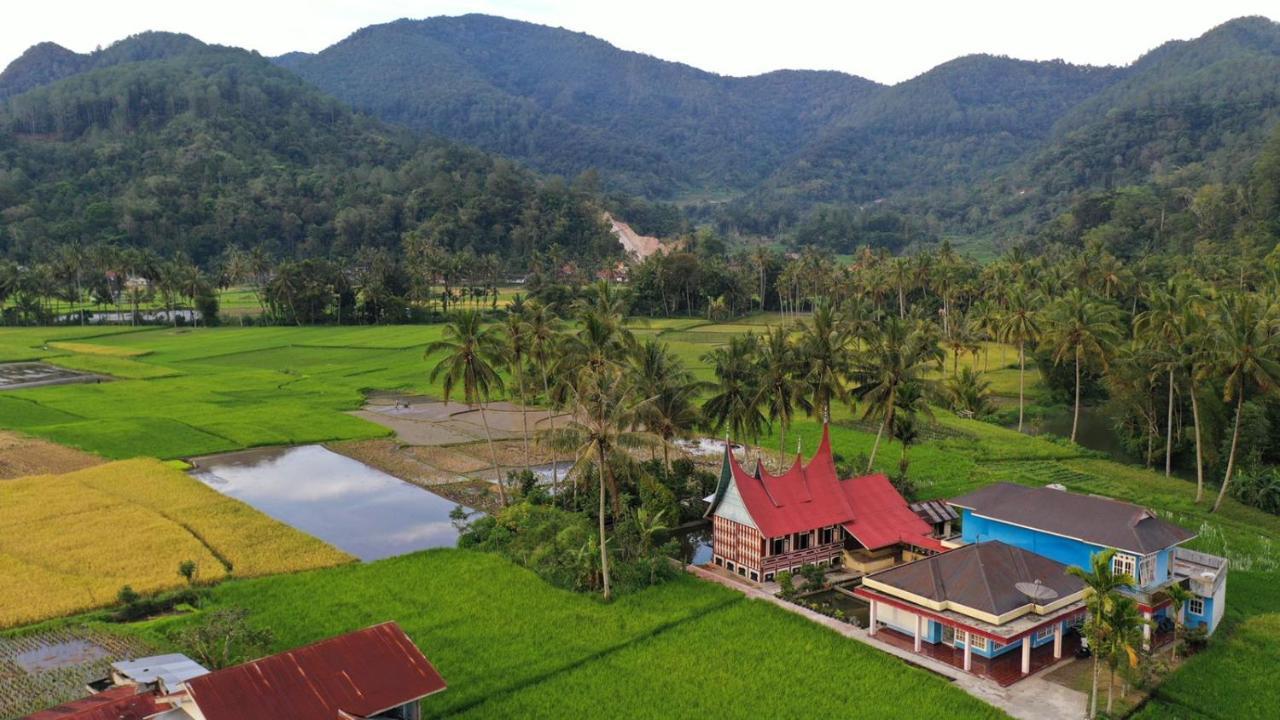 Rumah Gadang Tokama, Simarasok Baso 외부 사진